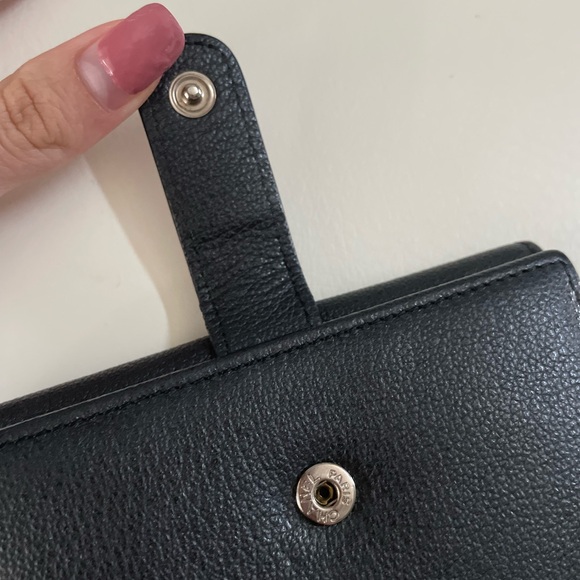 Chanel Wallet Camellia Black Lambskin - Picture 7 of 11